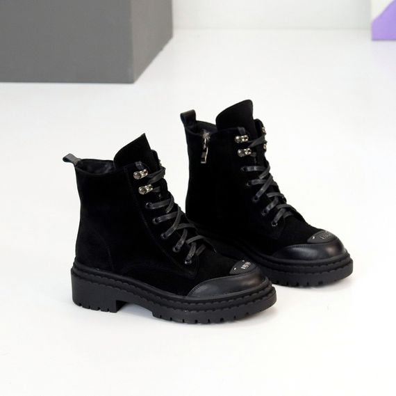 Чорні зимові замшеві черевики берці з дизайнерською нашивкою | Зображення 5