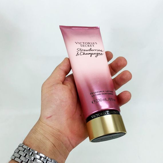 Лосьон для тела Victoria's Secret Strawberries Champagne 236 мл Original | Зображення 1