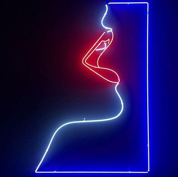 Неоновий світильник Дівчина губи 500х700 acr-n000020 | Зображення 2