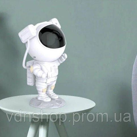 Астронавт нічник, Лазерний нічник-проєктор астронавт дитячий, Лазерний usb проектор зоряне небо PT-87 | Зображення 6
