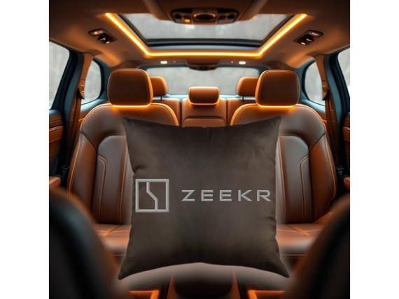 Авто Подушка c вишивкою логотипу марки Зікр Zeekr коричневий автомобілісту 02222