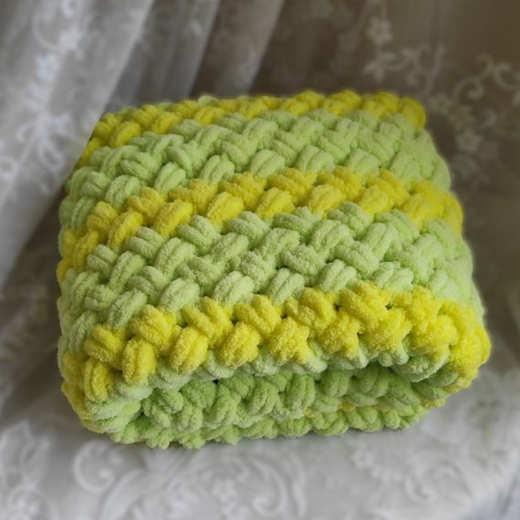 Плед плюшевий дитячий ручної роботи Alize Puffy 100х100 см, колір 41-2 (Зелений/жовтий) | Зображення 3