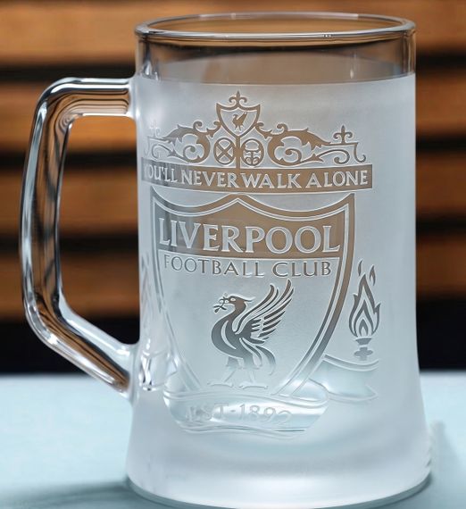 Пивний келих з ручкою Liverpool з гравіюванням подарунок для фаната ФК Ліверпуль футбольний кухоль | Зображення 2