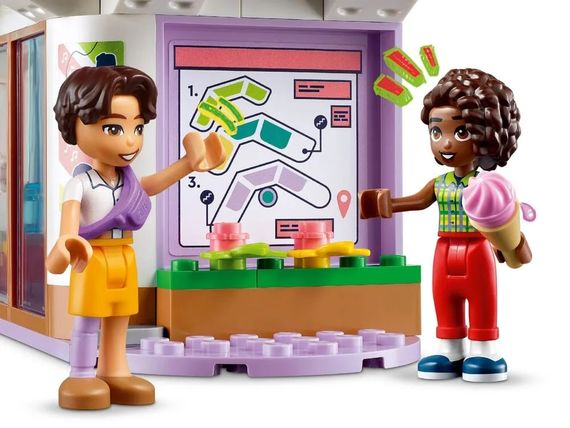 Конструктор LEGO Friends Торговельний центр у Хартлейк-Сіті 42604 | Зображення 8
