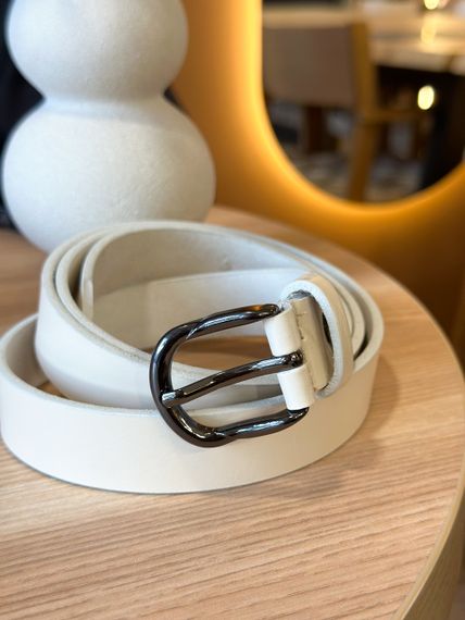 Шкіряний жіночий ремінь в білому кольорі 6231 | Зображення 5