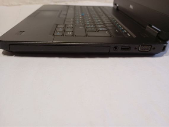 Ноутбук Б-класс Dell Latitude E5440 / 14" (1366x768) TN / Intel Core i5-4310U (2 (4) ядра по 2.0 - 3.0 GHz) / 8 GB DDR3 / 120 GB SSD / Intel HD Graphics 4400 / WebCam б/у | Зображення 5