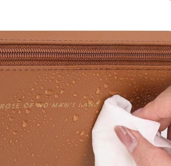 Вместительная косметичка с диагональной застежкой CosmyCase, коричневая | Зображення 8