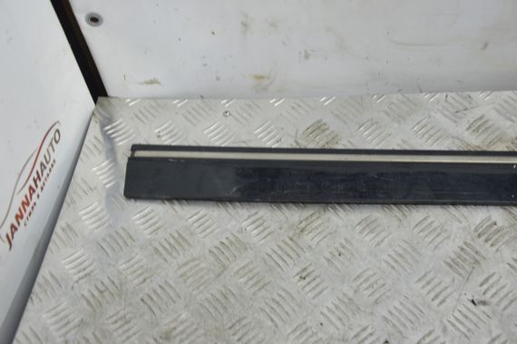 Накладка передніх правих дверей Mercedes-Benz W245 W169 Молдинг дверей правий Мерседес в245 в169 A1696983662 | Зображення 2