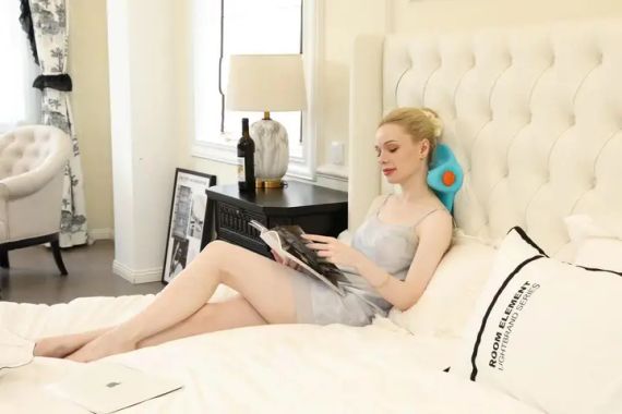 Електричний масажер для шиї LY-471 SPIN PILLOW для зняття м'язової напруги | Зображення 4