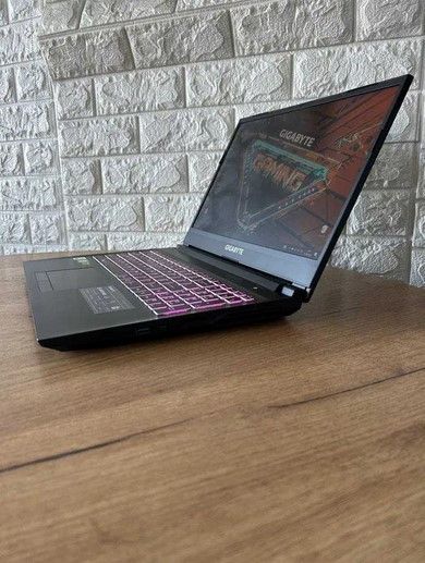 Ноутбук Gigabyte G5 KC 15.6" FHD IPS 144Hz i5 10500H 16Gb SSD 512Gb RTX 3060  Б/У | Зображення 1