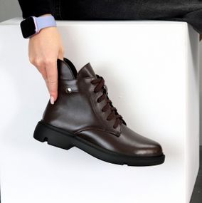 Стильні шкіряні зимові черевики низький хід колір Шоколад 39