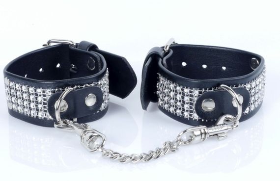 Наручники зі штучної шкіри з кристалами Fetish Boss Series - Handcuffs with cristals Silver, BS3300094 sexstyle | Зображення 4
