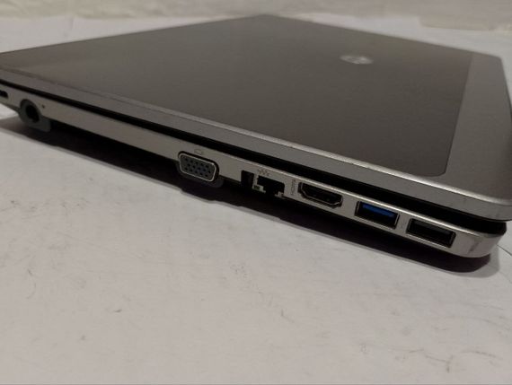 Ноутбук Б-класс HP ProBook 4330s / 13.3" (1366x768) TN / Intel Core i5-2430M (2 (4) ядра по 2.4 - 3.0 GHz) / 8 GB DDR3 / 750 GB HDD / Intel HD Graphics 3000 / WebCam б/у | Зображення 4