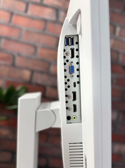 Монітор Fujitsu P24-9T / 24" (1920x1080) IPS / VGA, HDMI, DisplayPort, USB-Type-C, USB-Hub, Audio / Вбудовані колонки 2x 2W / VESA 100x100 б/в | Зображення 8