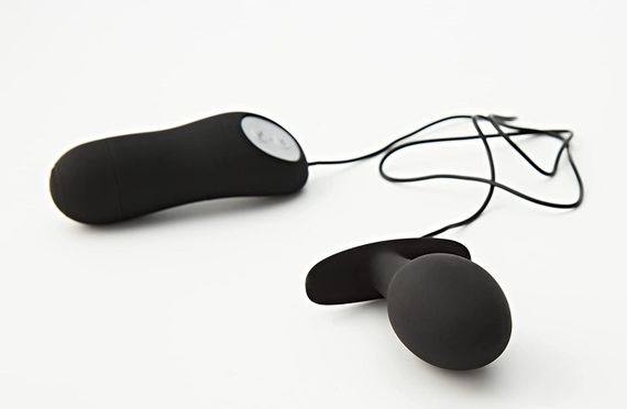 Силиконовая анальная пробка с вибрацией (12 режимов, ААА) | Зображення 5