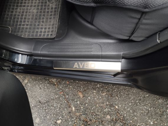 Накладки на дверні пороги Carmos (4 шт, нерж.) для Chevrolet Aveo T250 2005-2011 рр | Зображення 5