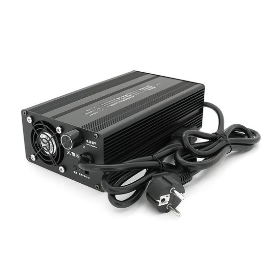 Зарядний пристрій для акумуляторів Li-ion 48V(58,4V),15A,1300W, LED-індикація, 225х125х68mm, 1.85kg | Зображення 1