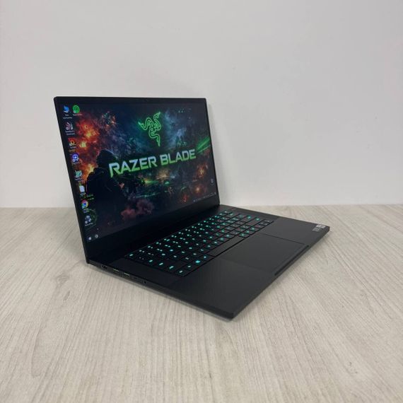 Ігровий ноутбук Razer Blade 15 RZ09-0367 / 15,6" (1920x1080) IPS / Intel Core i7-10875H (8 (16) ядер по 2,3 - 5,1 ГГц) / 16 ГБ DDR4 / 512 ГБ SSD NVMe / nVidia GeForce RTX 3080, 16 ГБ GDDR6, 256-біт / WebCam б/в | Зображення 4