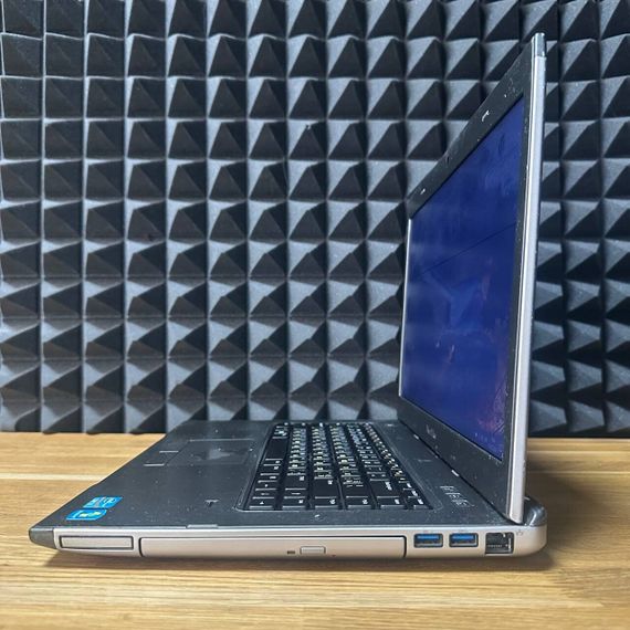Ноутбук Б-класс Dell Vostro 3560 / 15.6" (1366x768) TN / Intel Core i3-3120M (2 (4) ядра по 2.5 GHz) / 8 GB DDR3 / 128 GB SSD / Intel HD Graphics 4000 / WebCam б/у | Зображення 5