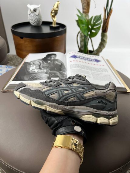 Чоловічі кросівки ASICS Gel-NYC Beige Grey Brown весна / осінь A3483 43 27,5 | Зображення 1
