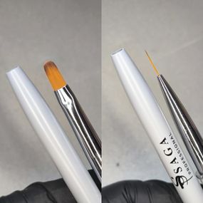 Двосторонній пензлик гель+лайнер SAGA  №9 з ковпачками