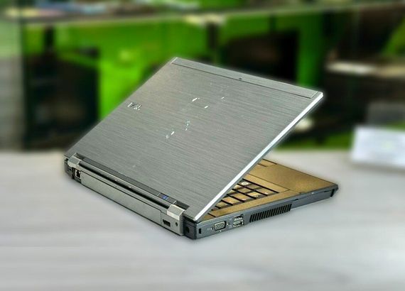 Ноутбук Б-клас Dell Latitude E6410 / 14.1" (1440x900) TN / Intel Core i5-520M (2 (4) ядра по 2.4 - 2.93 GHz) / 8 GB DDR3 / 128 GB SSD / Intel HD Graphics б/в | Зображення 4