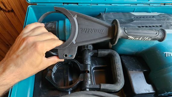 Демо зразок - перфоратор мережевий Makita HR5212C (1510 Вт, 19.1 Дж, SDS-MAX, AVT) | Зображення 1