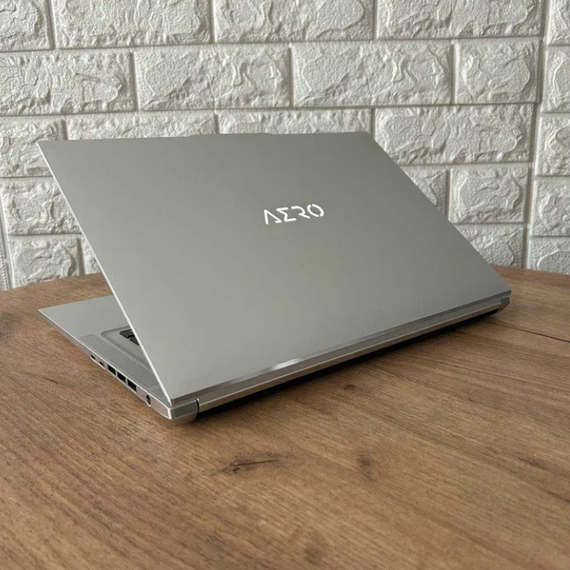 Ноутбук Gigabyte Aero 16 XE4 16,0" 4K OLED i7 12700H 16Gb SSD 1Tb RTX 3070Ti Б/В | Зображення 5