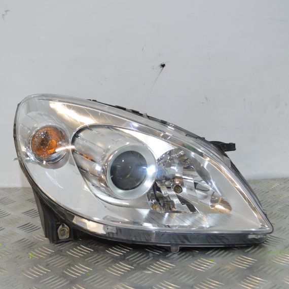 Фара права Mercedes B-Class W245 2005-2011 Фара передня права Мерседес Б-Клас в245 A1698201861