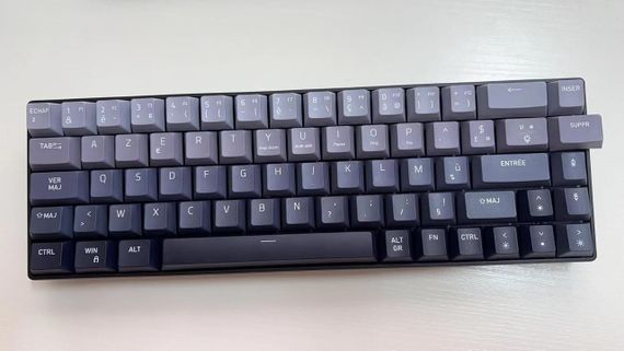 Механічна клавіатура MageGee 60% з жовтими перемикачами та RGB-підсвіткою, німецька розкладка