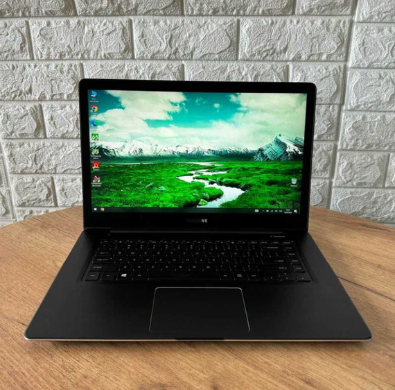 Ноутбук Сенсорний Samsung NP940 15.6" 4K IPS i7 6700HQ 16Gb SSD 512Gb GTX 950M Б/В