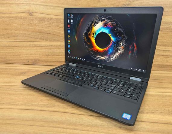 Ноутбук Dell Latitude E5570 / 15.6" (1920x1080) IPS / Intel Core i7-6600U (2 (4) ядра по 2.6 - 3.4 GHz) / 16 GB DDR4 / 512 GB SSD / AMD Radeon R7 M360, 2 GB DDR3, 64-bit / HDMI / WebCam / Windows 10 б/в + Подарунок Бездротова миша USB | Зображення 4