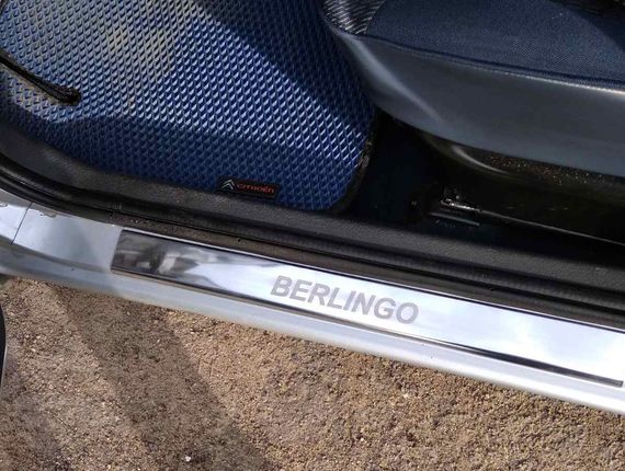 Накладки на пороги Carmos V1 (2 шт, нерж) для Citroen Berlingo 1996-2008 гг | Зображення 1