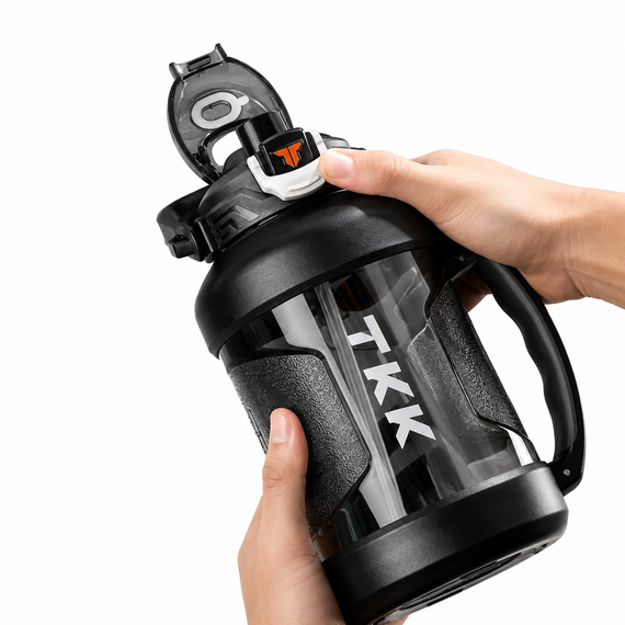 Спортивна пляшка TKK (2000 мл) — Чорний матовий Tritan BPA-free, з ергономічною ручкою та клапаном | Зображення 6