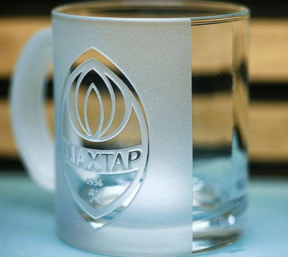 Скляна чашка 320 мл ФК Шахтар Донецькз гравіюванням подарунок для фаната  футбольна кружка | Зображення 2