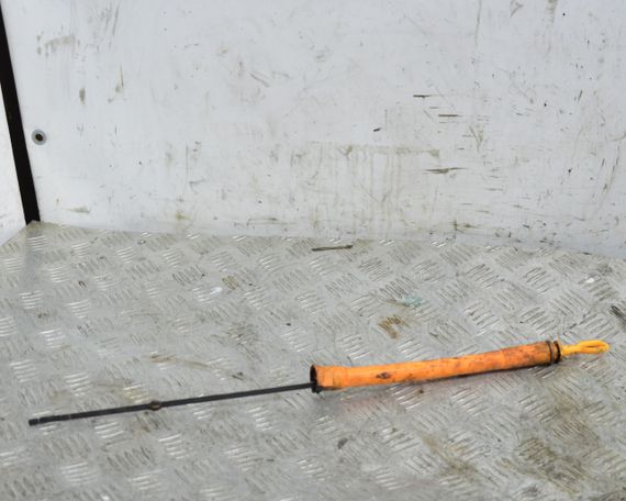 Щуп рівня масла двигуна 1.9 TDI Volkswagen Golf Skoda Octavia Масляний щуп Фольксваген Шкода 038115611B