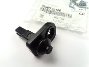 Кнопка (концевик) зачиняння дверей Hyundai/KIA, MOBIS (9356025100) (93560-25100)