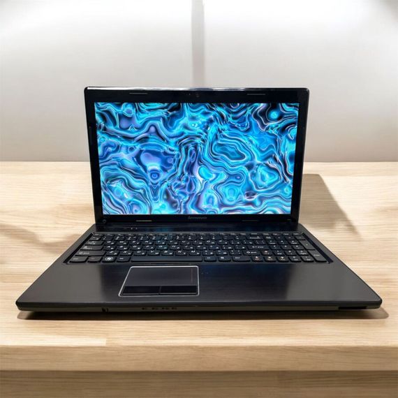 Ноутбук Lenovo G570 / 15.6" (1366x768) TN / Intel Core i3-2350M (2 (4) ядра по 2.3 GHz) / 4 GB DDR3 / 120 GB SSD / AMD Radeon HD 6370M, 1 GB GDDR3, 128-bit / WebCam б/в | Зображення 1
