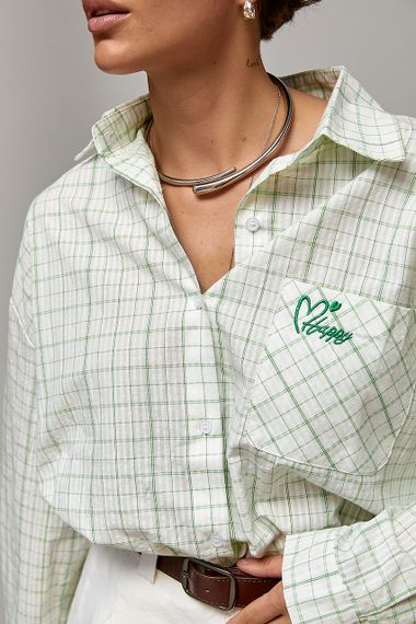 Сорочка в клітинку з вишитим написом на кишені - зелений цвет, ONE SIZE (є розміри) | Зображення 3