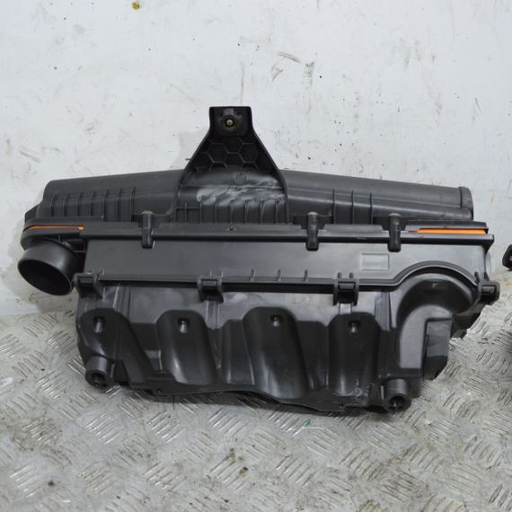 Корпус повітряного фільтра 1.6 16V Peugeot 207 307 308 2004-2011 Корпус повітряного фільтра Пежо V75896258001