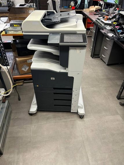 МФУ НР LaserJet Enterprise 700 color M775z+ / Лазерная цветная печать / A3 / 600x600 dpi / 30 стр/мин / Ethernet, USB 2.0 б/у | Зображення 1