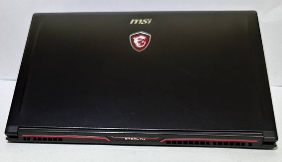 Ігровий ноутбук Б-класу MSI GS63 Stealth 8RE / 15.6" (1920x1080) IPS / Intel Core i7-8750H (6 (12) ядер по 2.2 - 4.1 GHz) / 16 GB DDR4 / 512 GB SSD / nVidia GeForce GTX 1060, 6 GB GDDR5, 192-bit / WebCam / Win 11 Pro б/в | Зображення 7