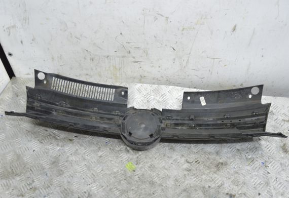 Решітка радіатора Volkswagen Golf VI 2008-2013 Решітка переднього бампера Фольксваген Гольф 6 1K9853653A | Зображення 5