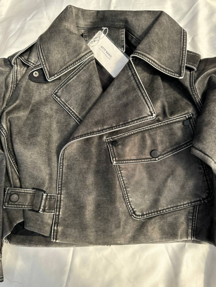 Женская куртка косуха с потертостями короткая эко кожа цвет серый, размер S  Nb02398 | Зображення 3