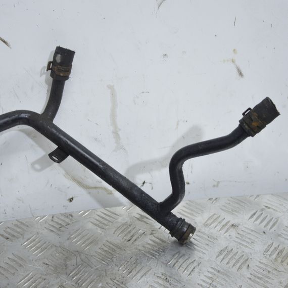 Водний патрубок Volkswagen Jetta V 2005-2010 Трубка охолоджувальної рідини Фольксваген Джетта 03G121065H | Зображення 2