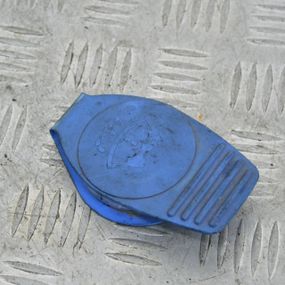 Кришка бачка омивача Volkswagen Golf Passat Transporter Кришка бачка омивача Фольксваген 8D0955455
