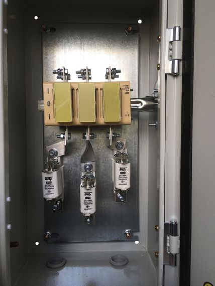 Ящик с перекидным рубильником и предохранителями ЯПРП 100 IP54 Ny95503484