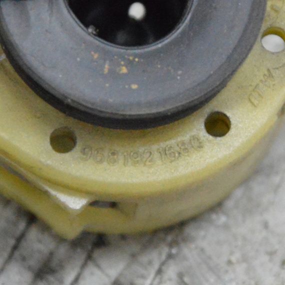 Кронштейн кріплення радіатора Citroen C3 Picasso 2006-2012 Кріплення радіатора Сітроен 9681921680 | Зображення 3