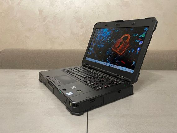 Защищенный ноутбук Dell Latitude 5424 Rugged / 14" (1920x1080) IPS Touch / Intel Core i5-8350U (4 (8) ядра по 1.7 - 3.6 GHz) / 16 GB DDR4 / 256 GB SSD M.2 / Intel UHD Graphics 620 / WebCam / Fingerprint б/у | Зображення 5