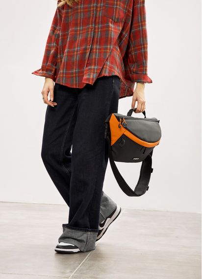 Жіноча cумка-бананка під ноутбук Sambag Urban Laptop чорно-помаранчева 46 × 26 см (51411129) | Зображення 3